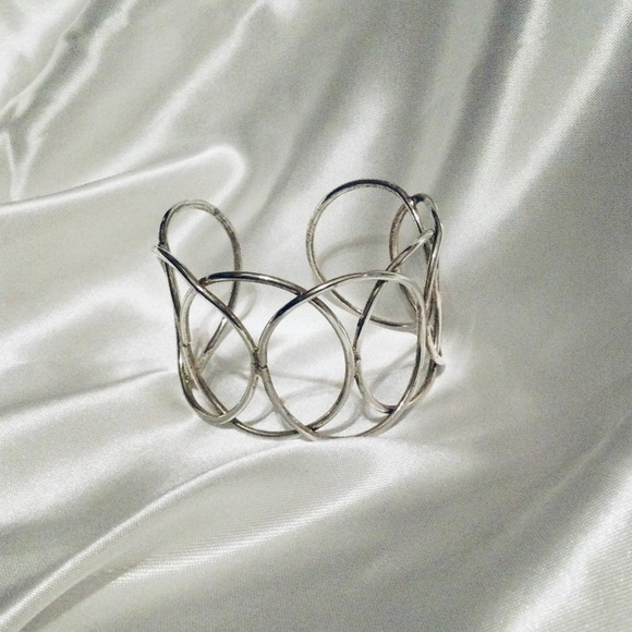 Jewelry - SILVER Circles Cuff Bracelet
